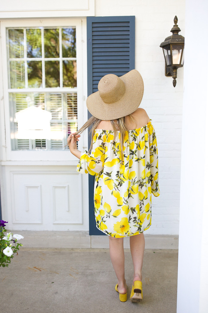 What is your stance on push presents? Chicago style blogger shares 3 top reasons for why they're a good idea. Also sharing a non-maternity lemon print dress