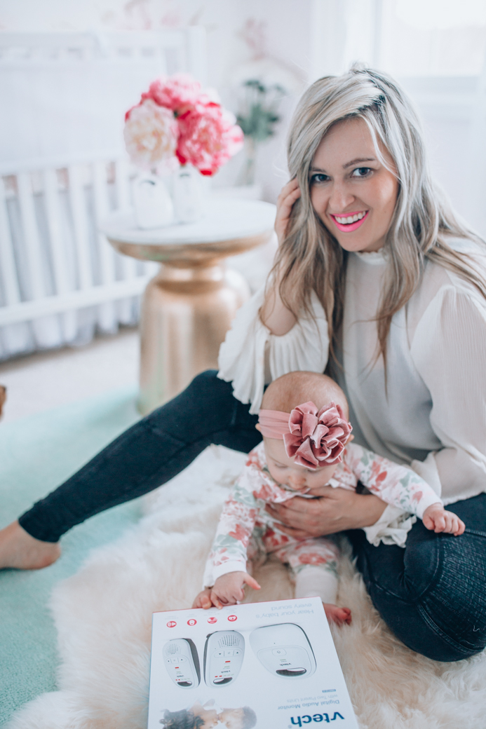 Chicago motherhood blogger shares money saving baby hacks & her favorite way to shop all things baby at Walmart. Learn more about how to budget for baby.
