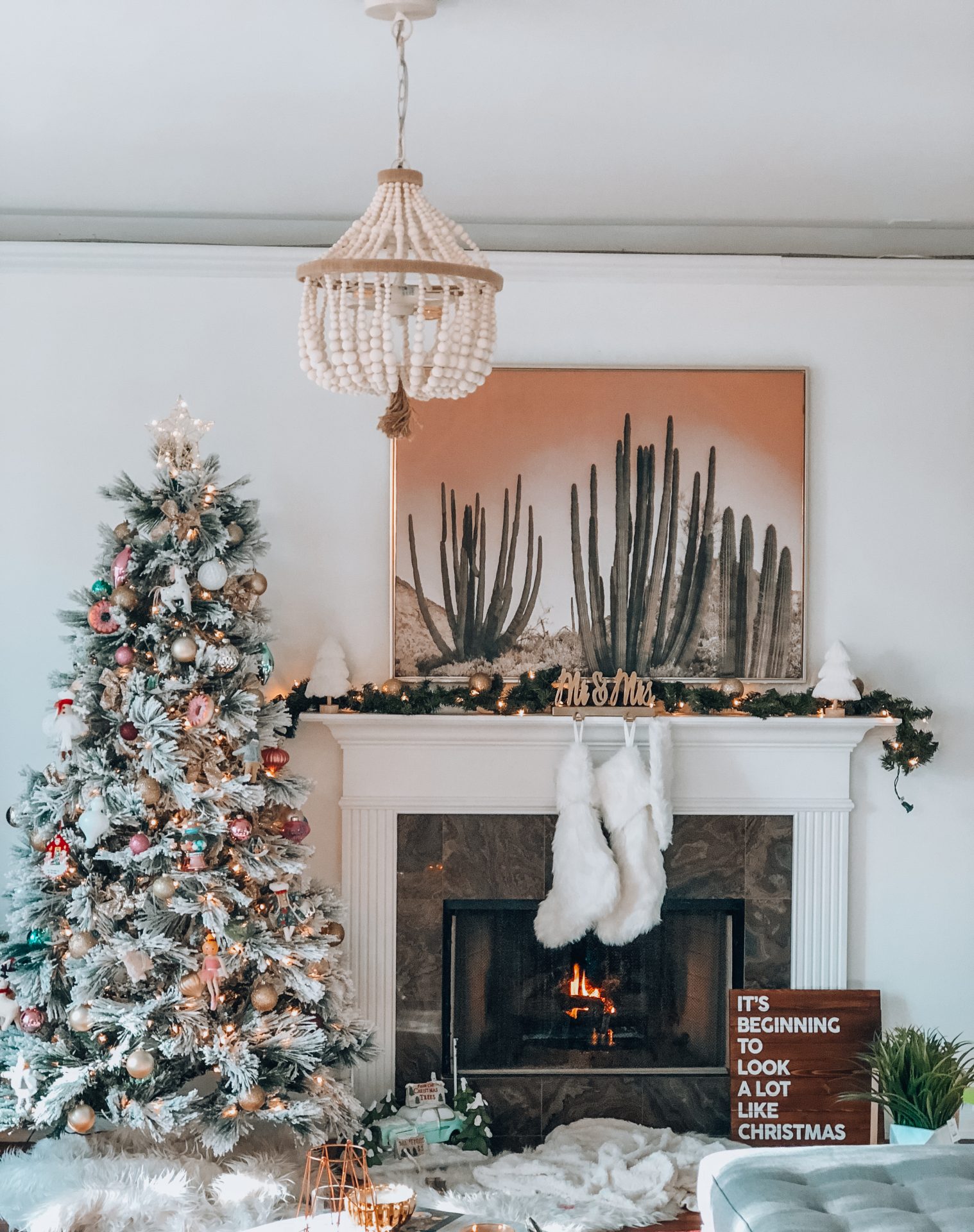 white christmas tree decor