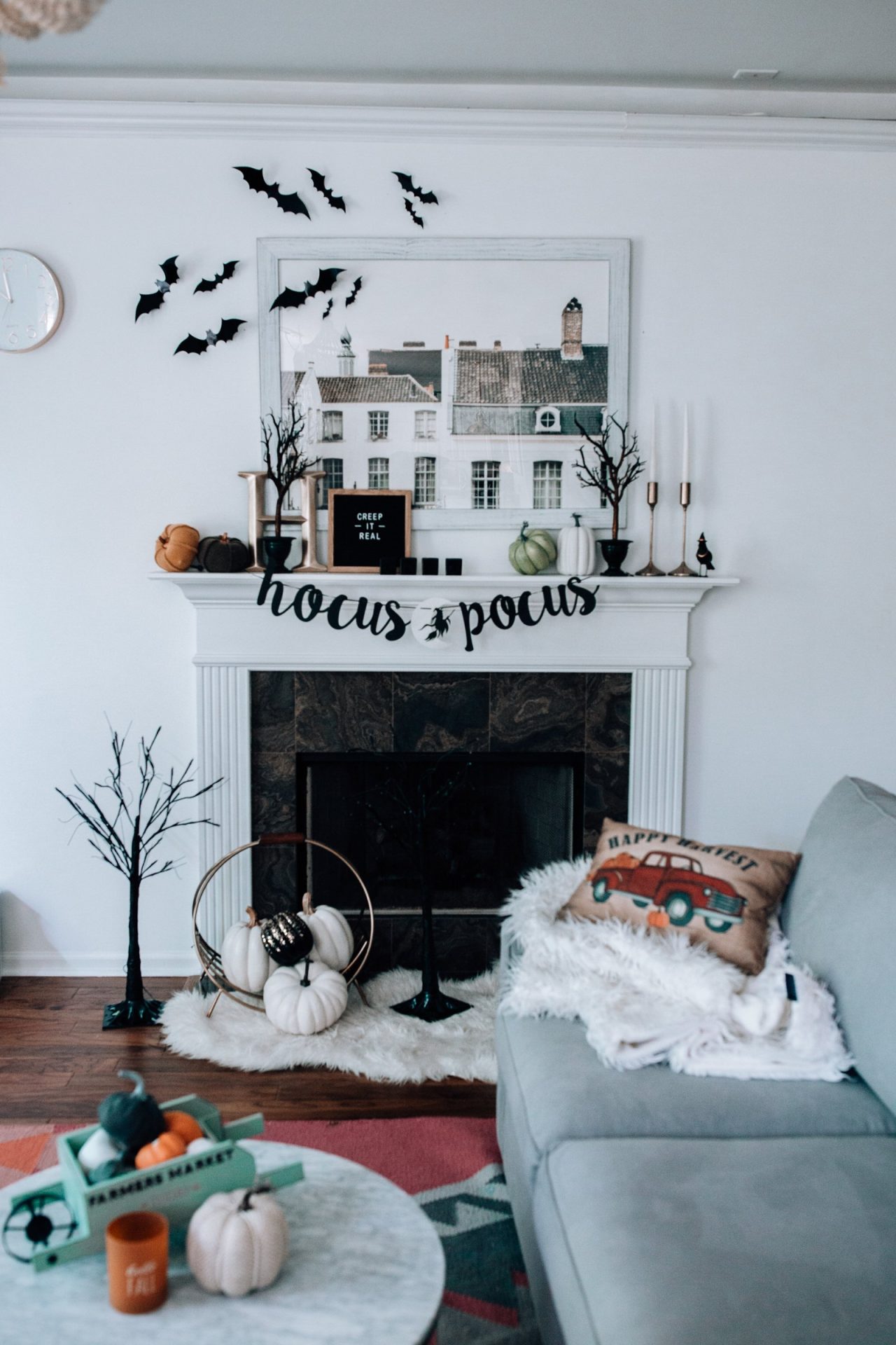 fall mantel decor