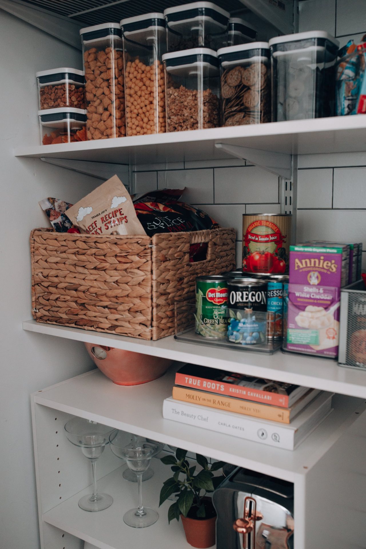 small pantry organization