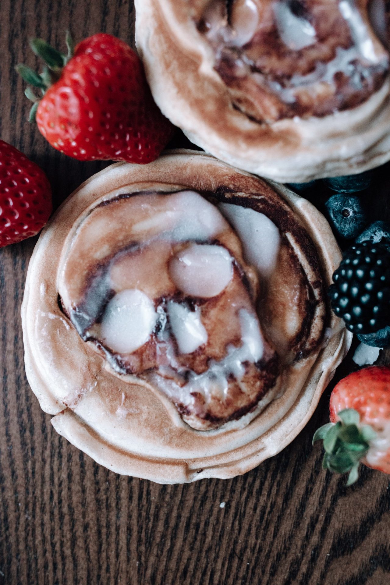 halloween breakfast ideas, skeleton cinnamon buns