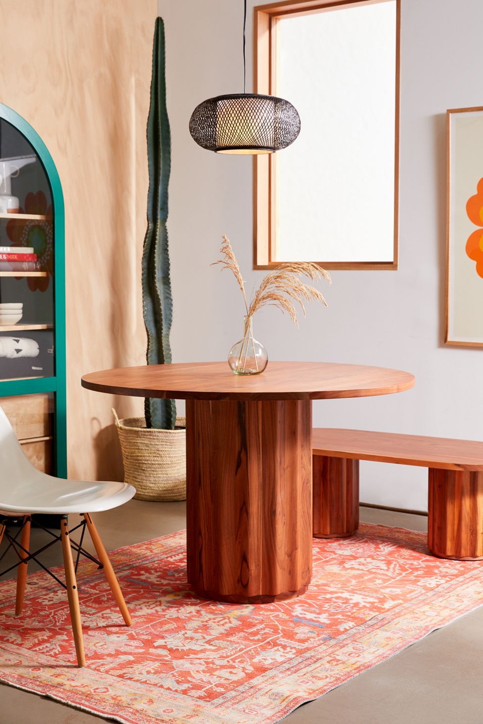 small round dining table