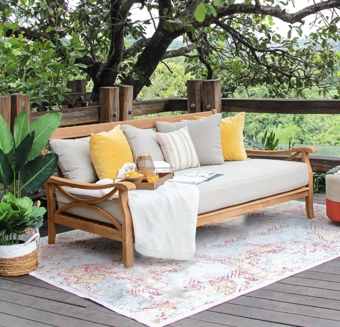 outdoor daybed