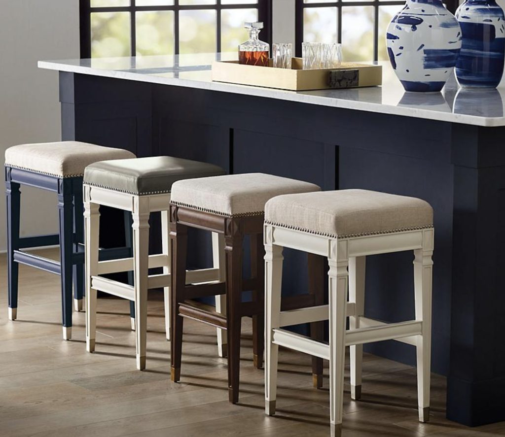 square backless bar stools at kitchen island.